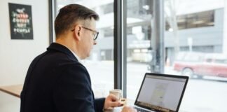 Apple’s first laptop, a collector’s dream, would perhaps fetch $500,000 at auction